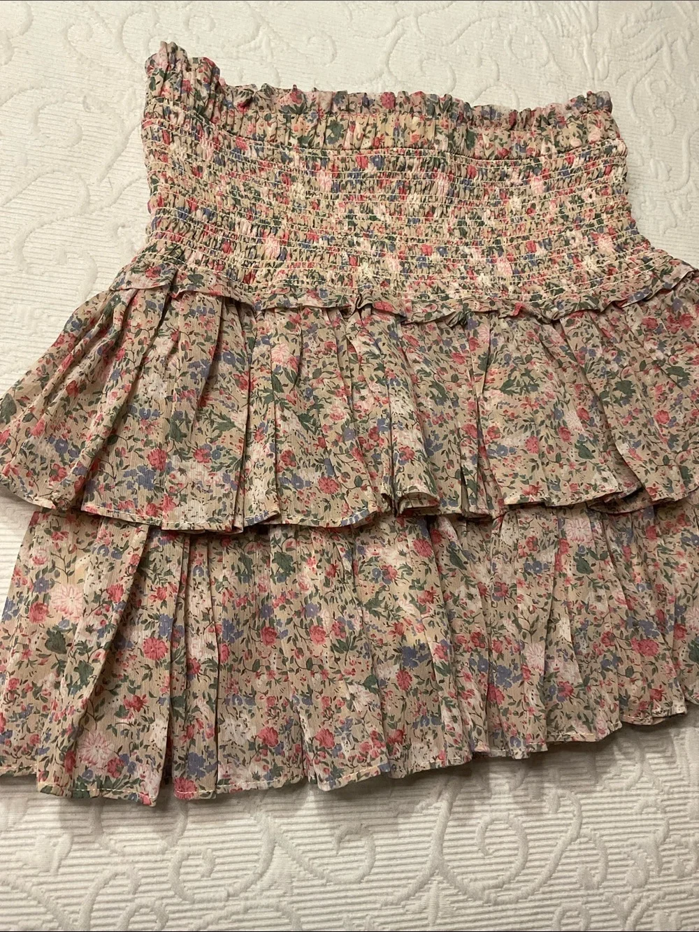 Pants Store Tiered Smocked Mini Skirt in Cream Floral. Medium NWOT